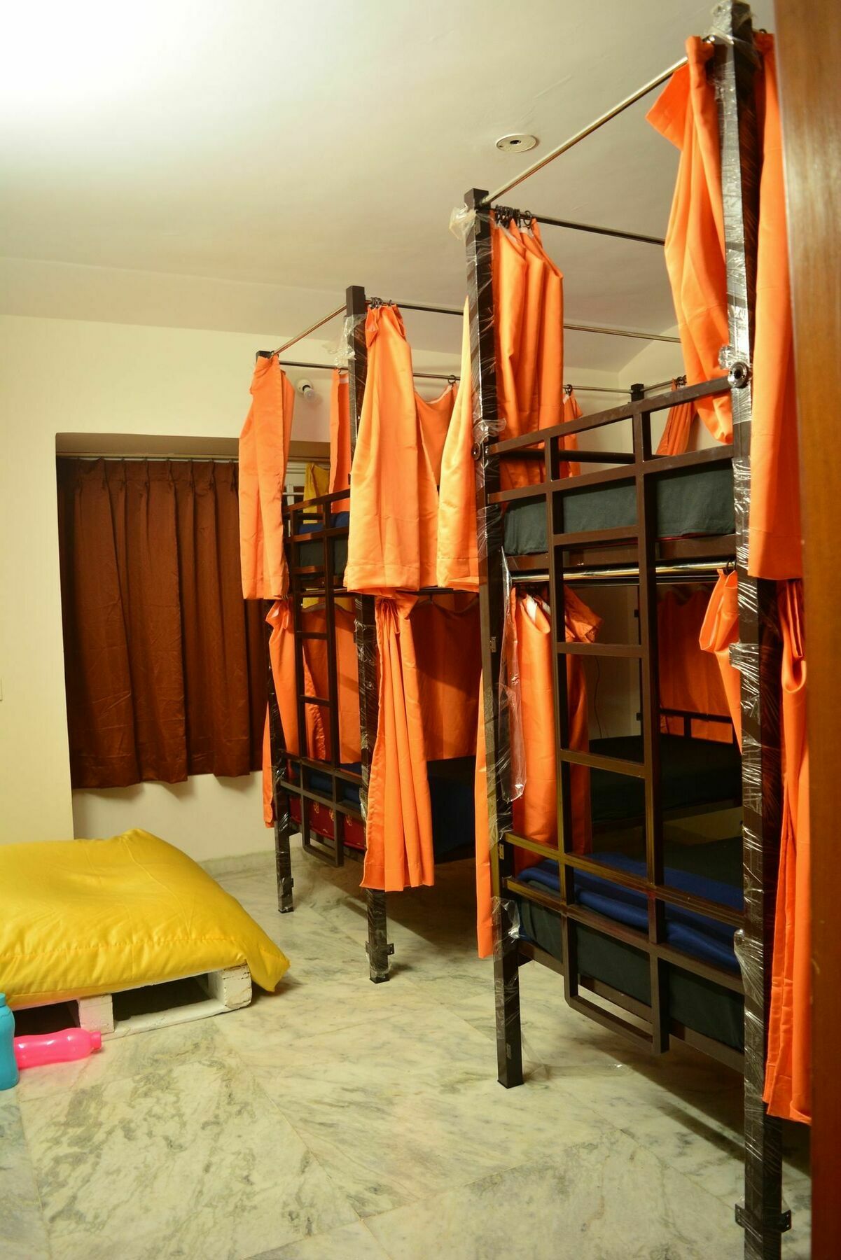 Social Rehab Downtown Hostel Bangalore Exterior photo